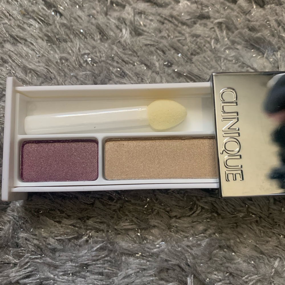CLINIQUE EYESHADOW BRAND NEW